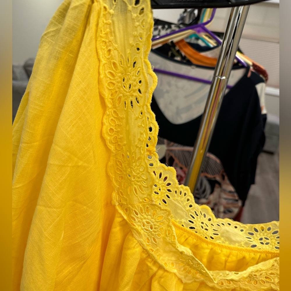 Women’s plussize Bright Yellow Eye-let detail Puff-sleeve Blouse💜💜2X - Picture 6 of 6
